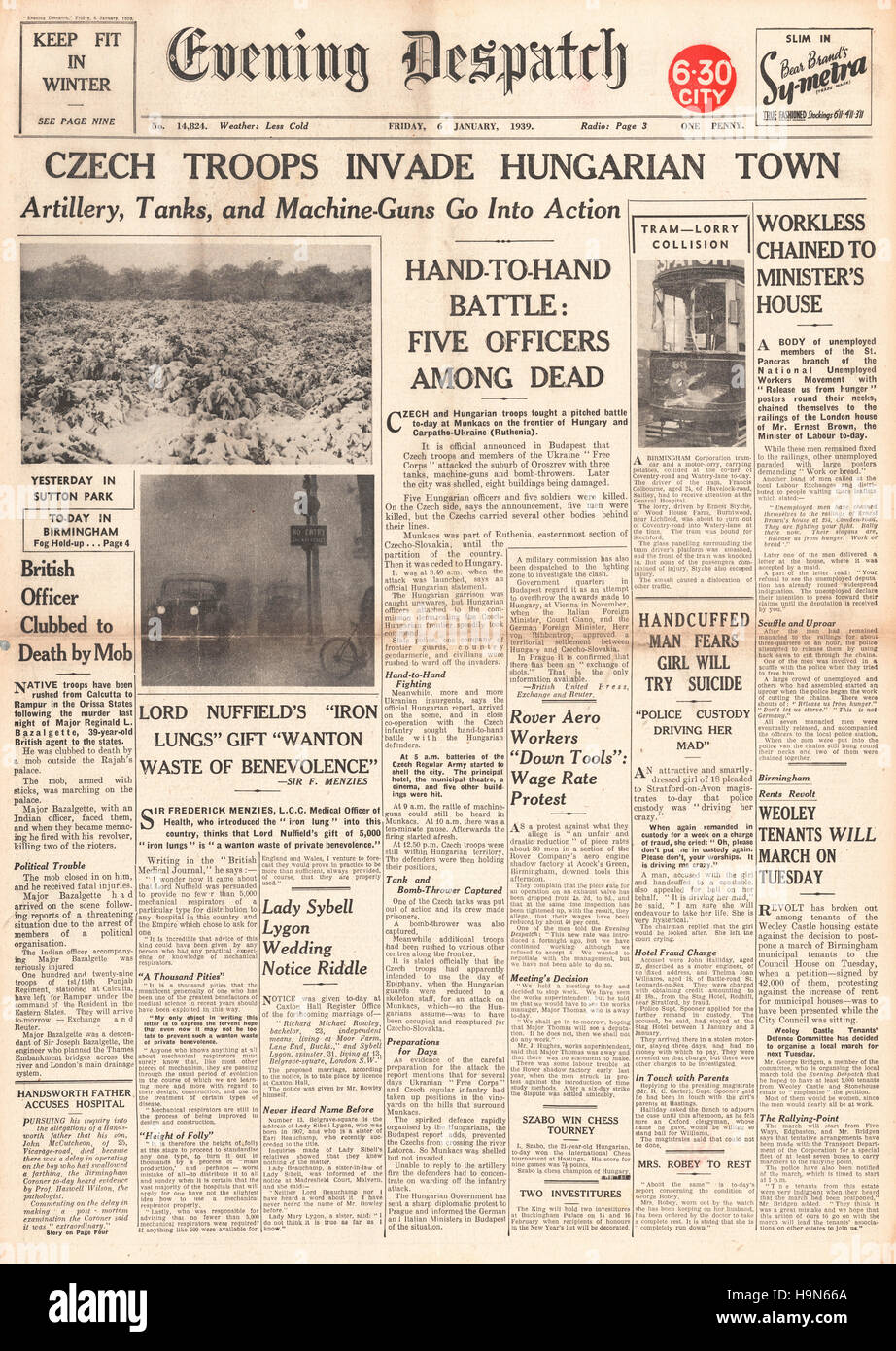 1939 Evening Despatch front page Czech and Hungarian soldiers in battle on border Stock Photo