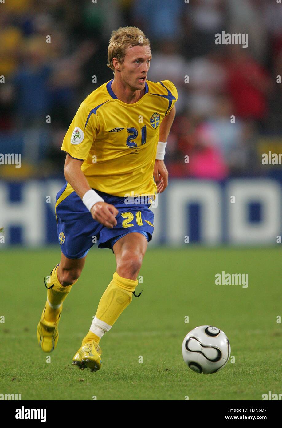 CHRISTIAN WILHELMSSON SWEDEN & ANDERLECHT RHEINENERGIESTADION COLOGNE GERMANY 20 June 2006 Stock Photo