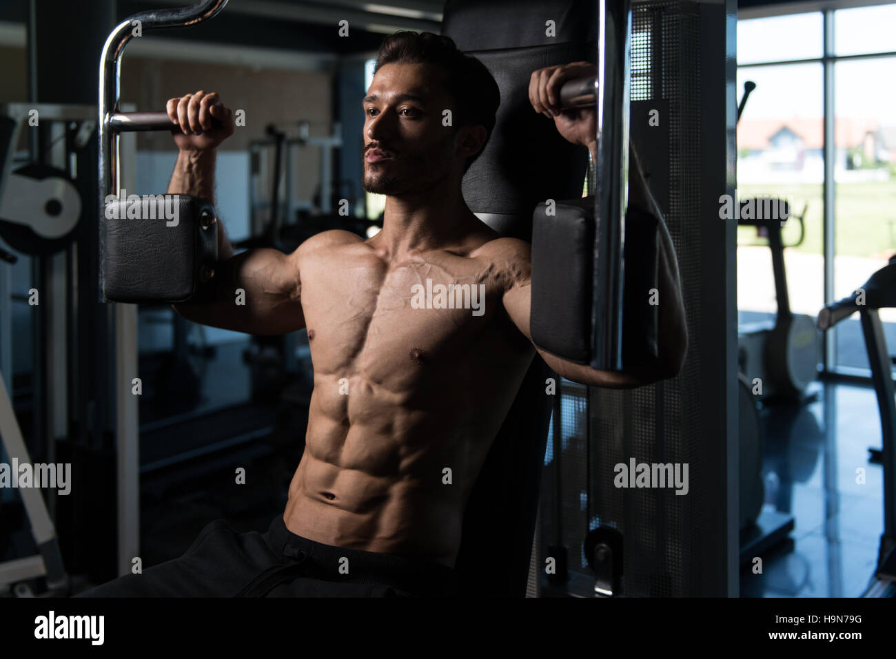 Butterfly chest workout hi-res stock photography and images - Alamy