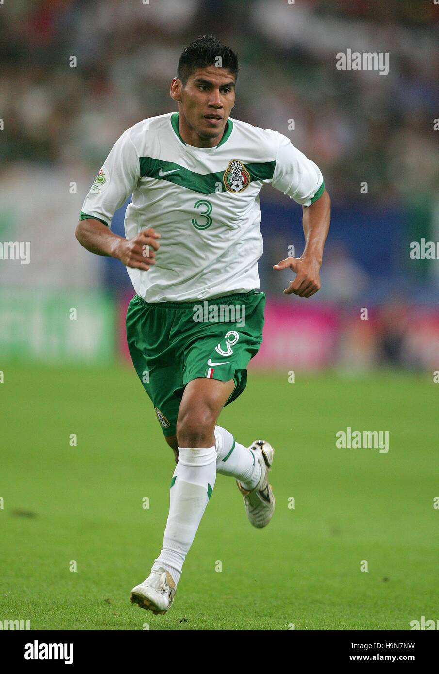 CARLOS SALCIDO MEXICO & GUADALAJARA/CHIVAS GELSENKIRCHEN GERMANY 21