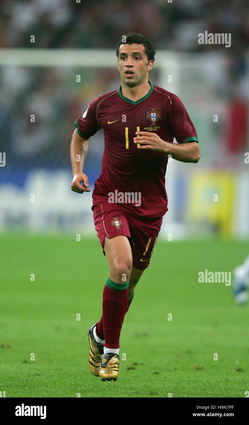 SABROSA SIMAO PORTUGAL & BENFICA GELSENKIRCHEN GERMANY 21 June 2006 Stock Photo