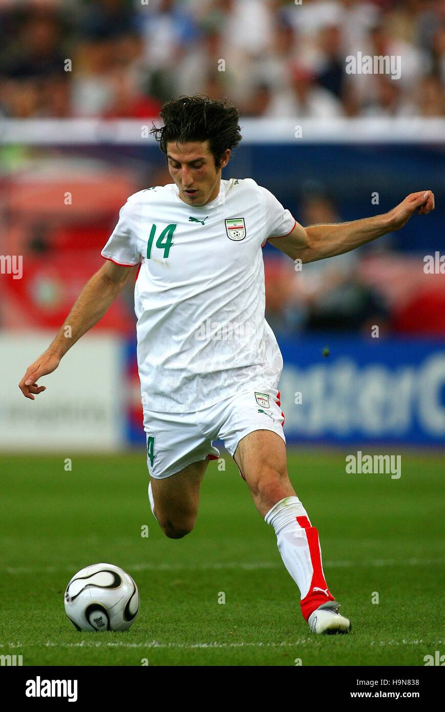 ANDRANIK TEYMOURIAN IRAN & ABOMOSLEM KHORASAN WORLD CUP FRANKFURT GERMANY 17 June 2006 Stock Photo