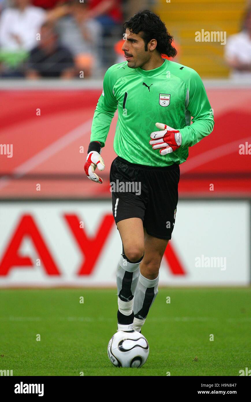 EBRAHIM MIRZAPOUR IRAN & FOOLAD KHUZESTAN WORLD CUP FRANKFURT GERMANY 17 June 2006 Stock Photo