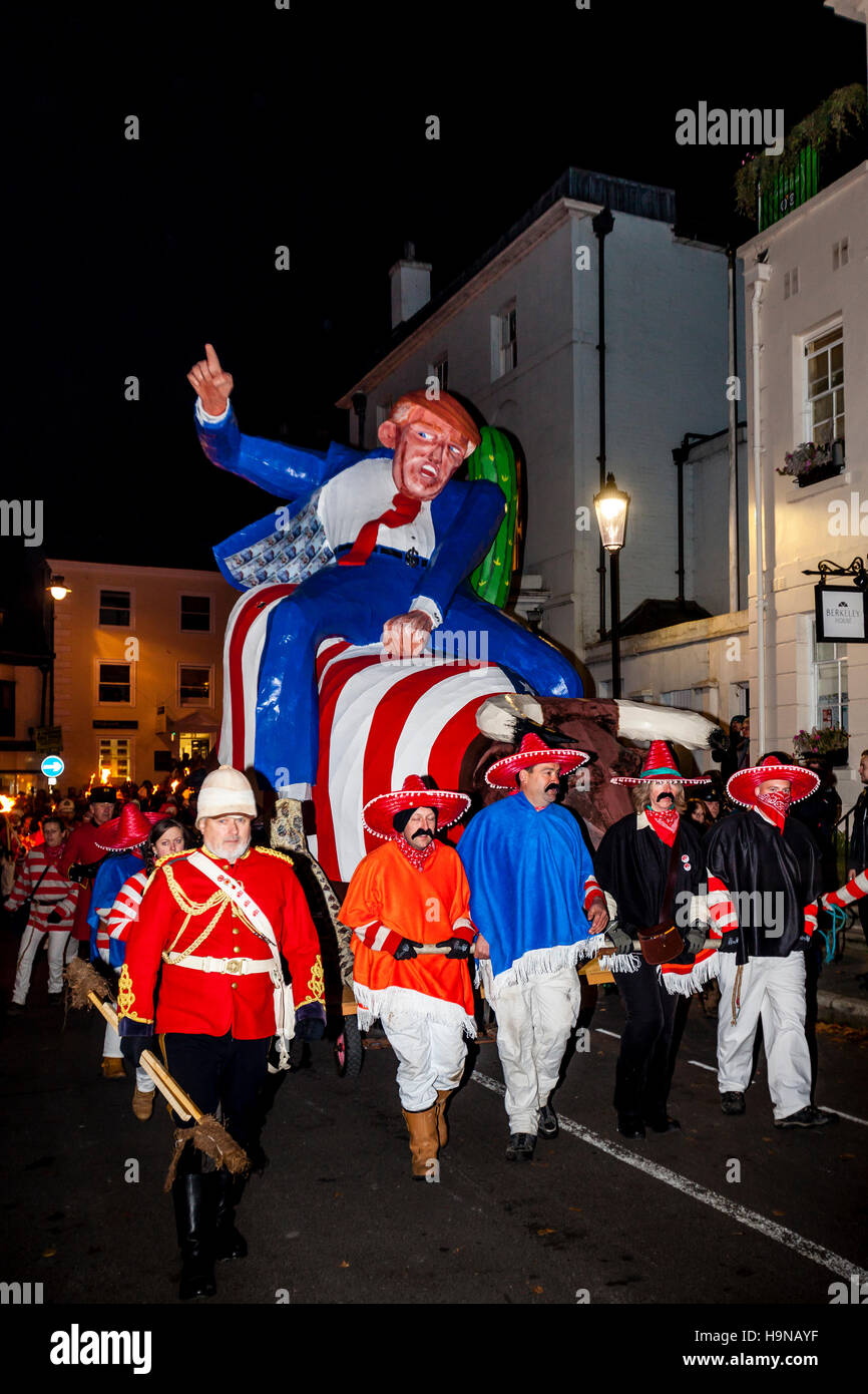 An Effigy Of Donald Trump Is Paraded Through The Streets Of Lewes During The Annual Guy Fawkes Night Celebrations, Lewes, UK Stock Photo