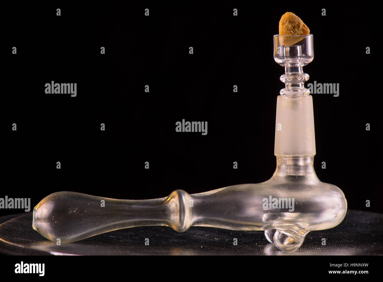 Glass bongs hi-res stock photography and images - Alamy