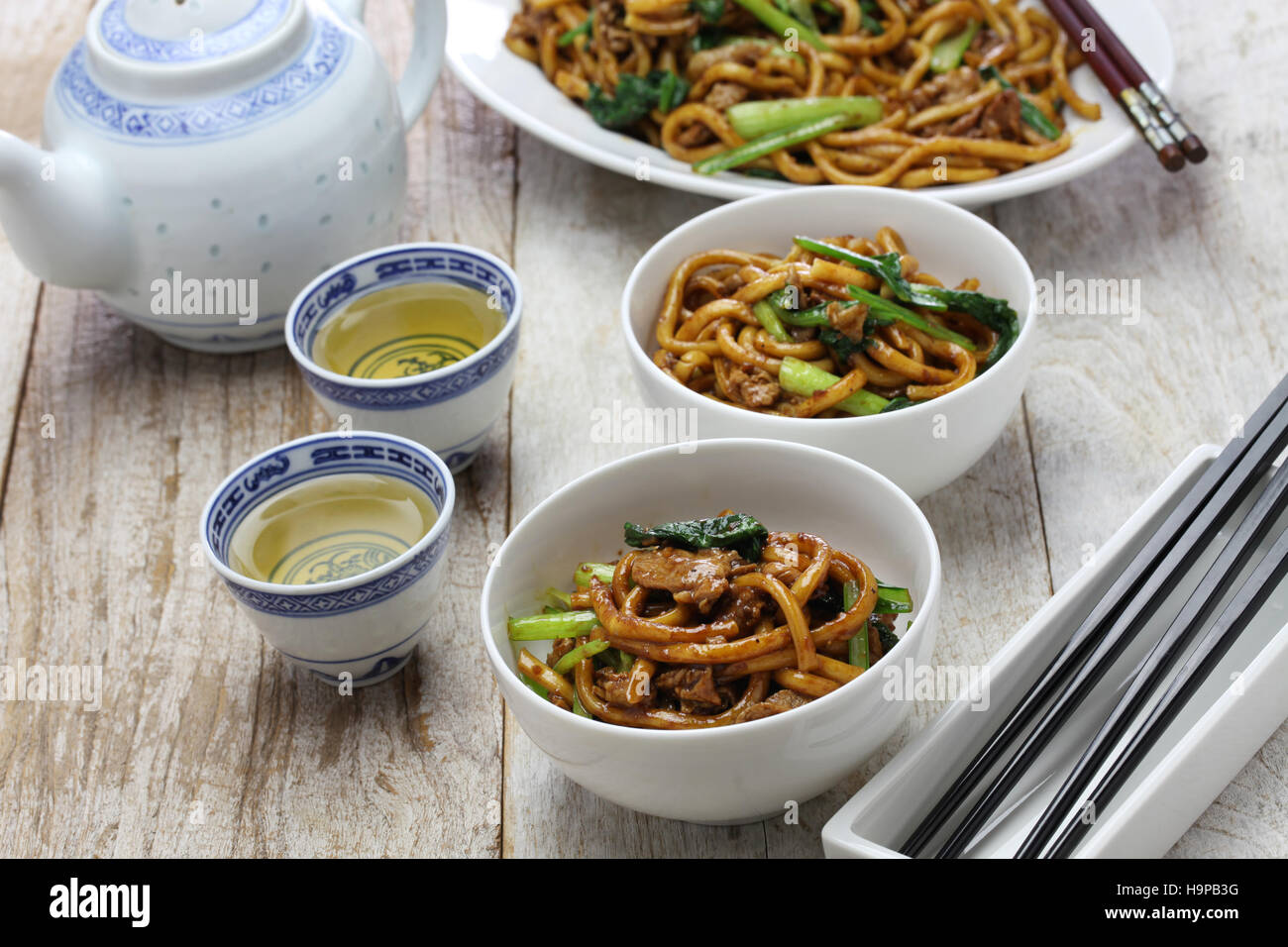 Shanghai fried noodle, Shanghai chow mein, chinese food Stock Photo - Alamy