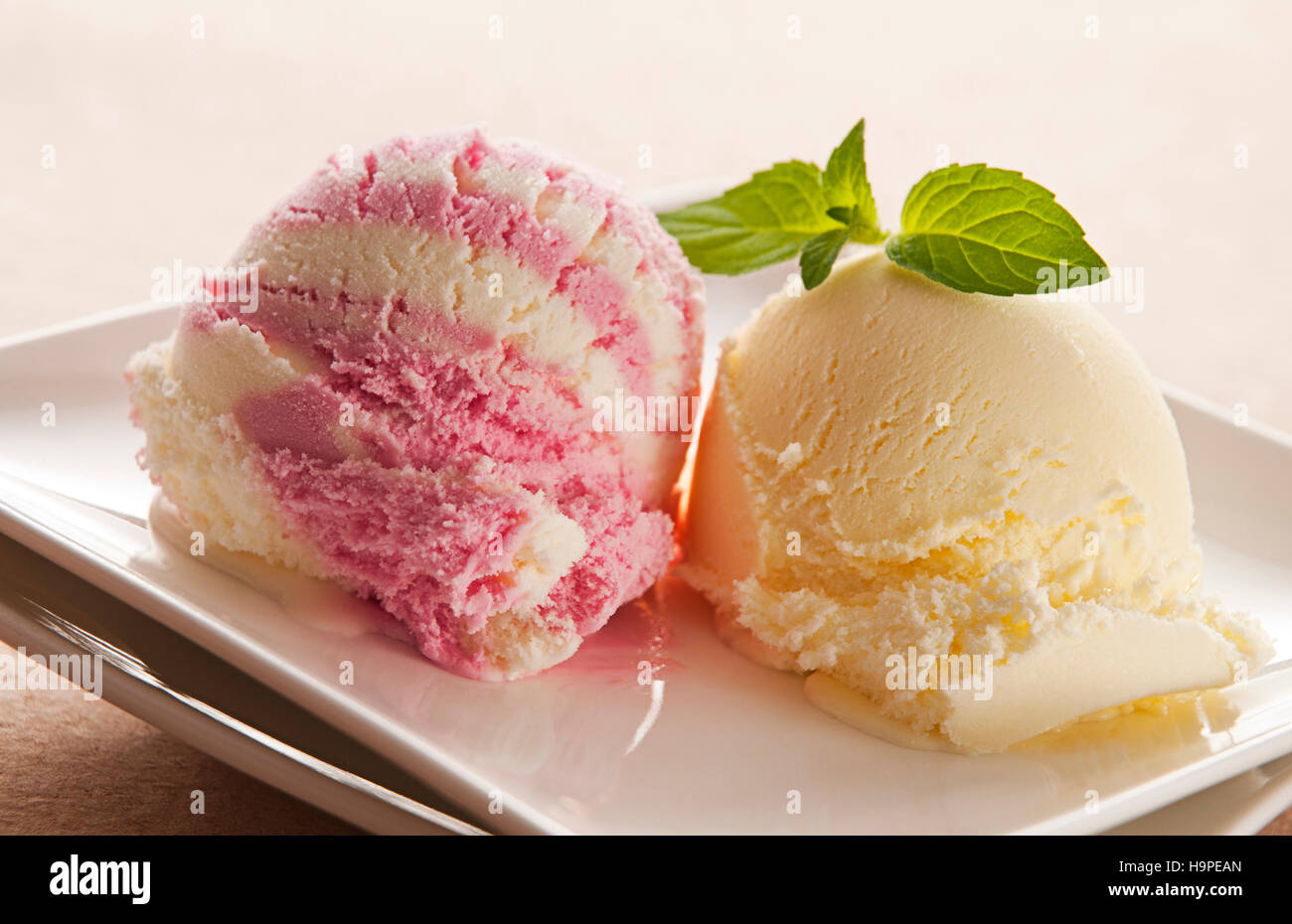 Fresh fruit and vanilla ice cream close up Stock Photo - Alamy