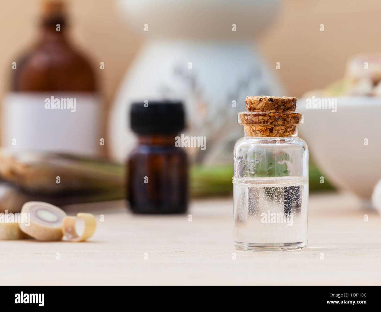 Natural Spa Ingredients Lemongrass essential Oil with Aromather Stock ...