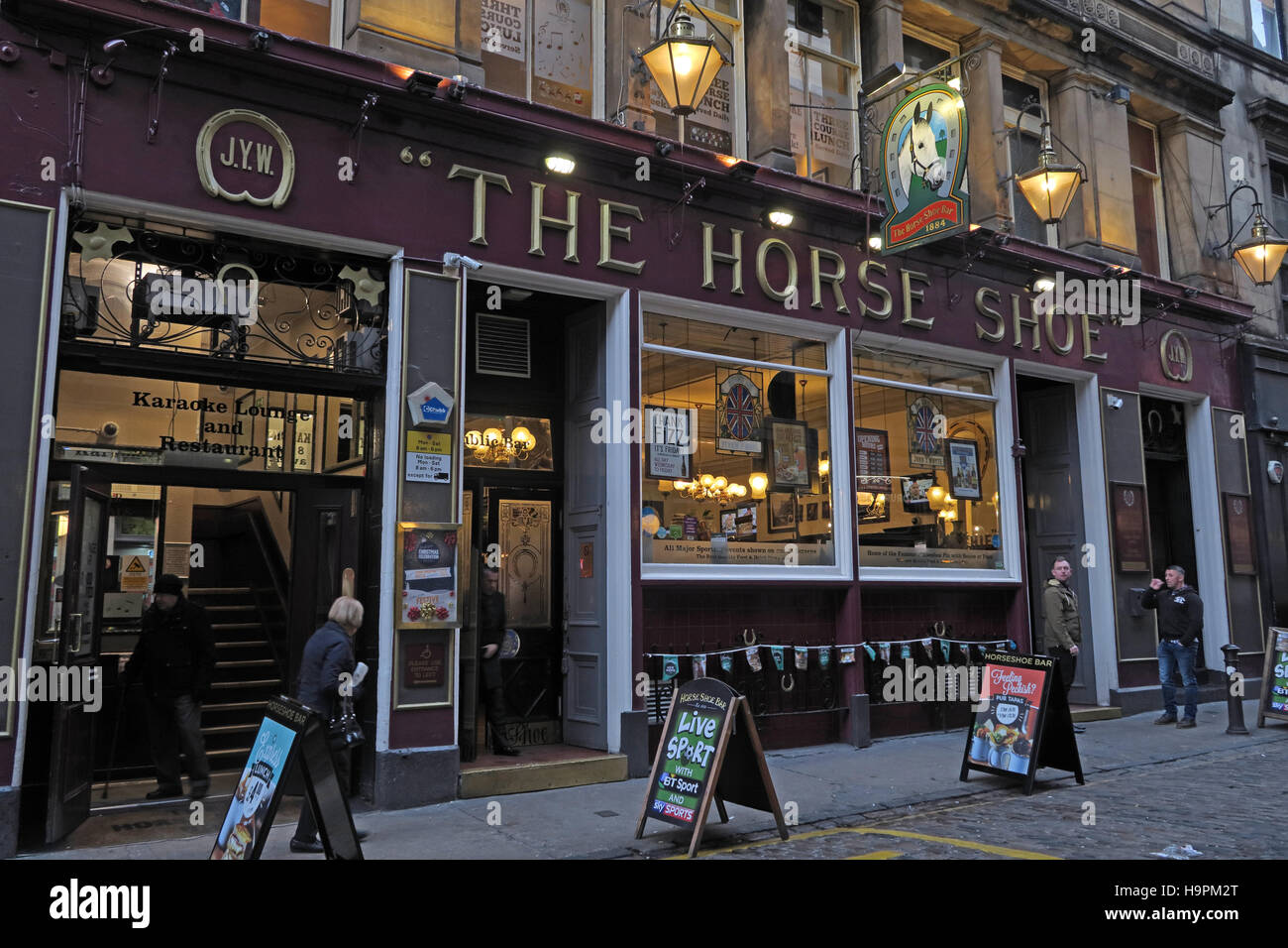 The Horse Shoe Bar, 17-19 Drury Street, Glasgow, Scotland, G2 5AE Stock Photo