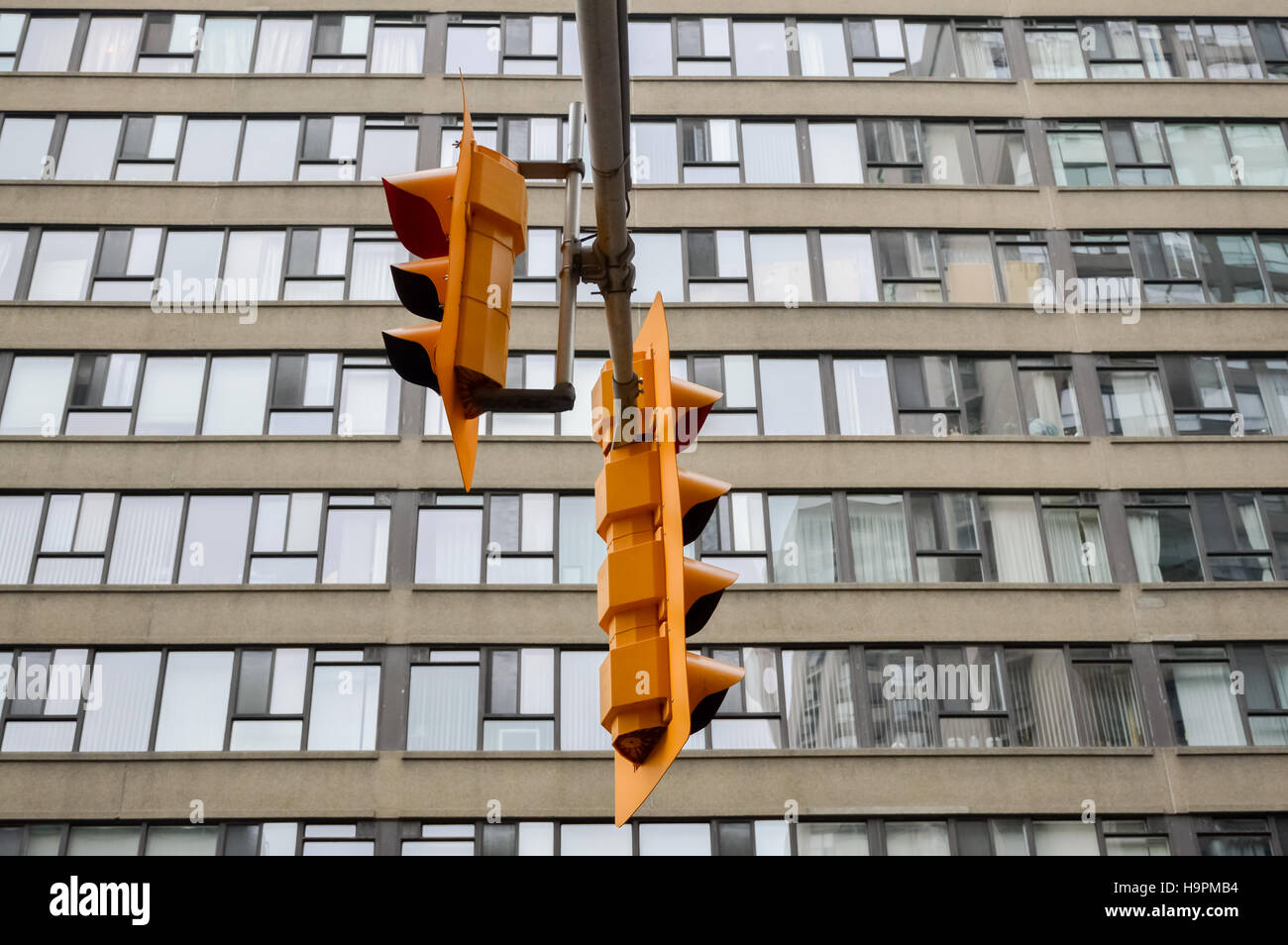 Yellow traffic lights Toronto downtown, Canada Stock Photo Alamy