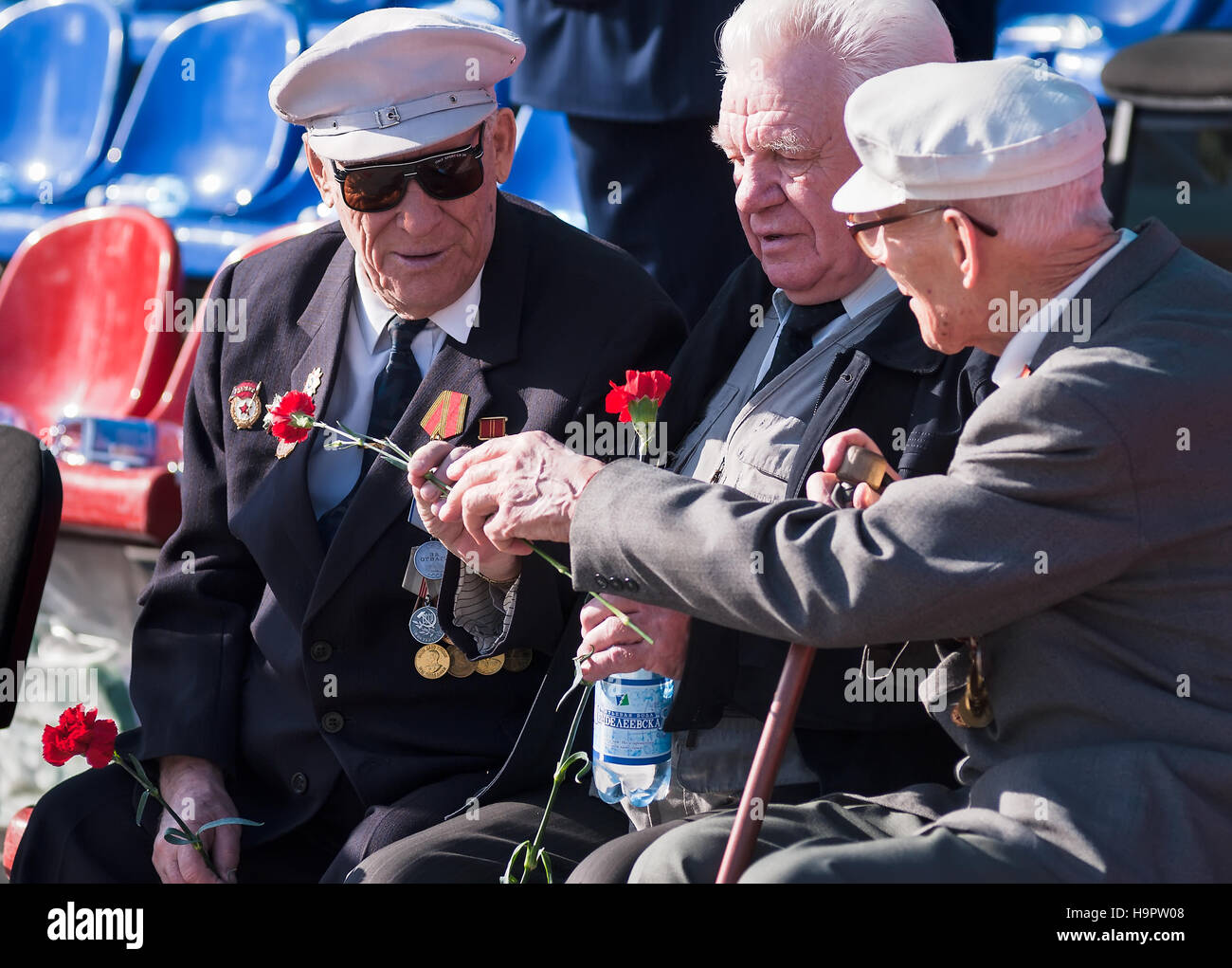 Senior veterans of World War II meet on tribunes Stock Photo - Alamy