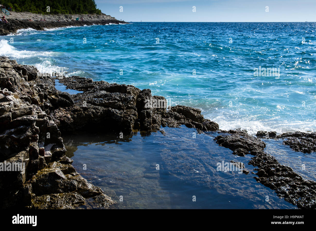 Image blue water rocky hi-res stock photography and images - Alamy