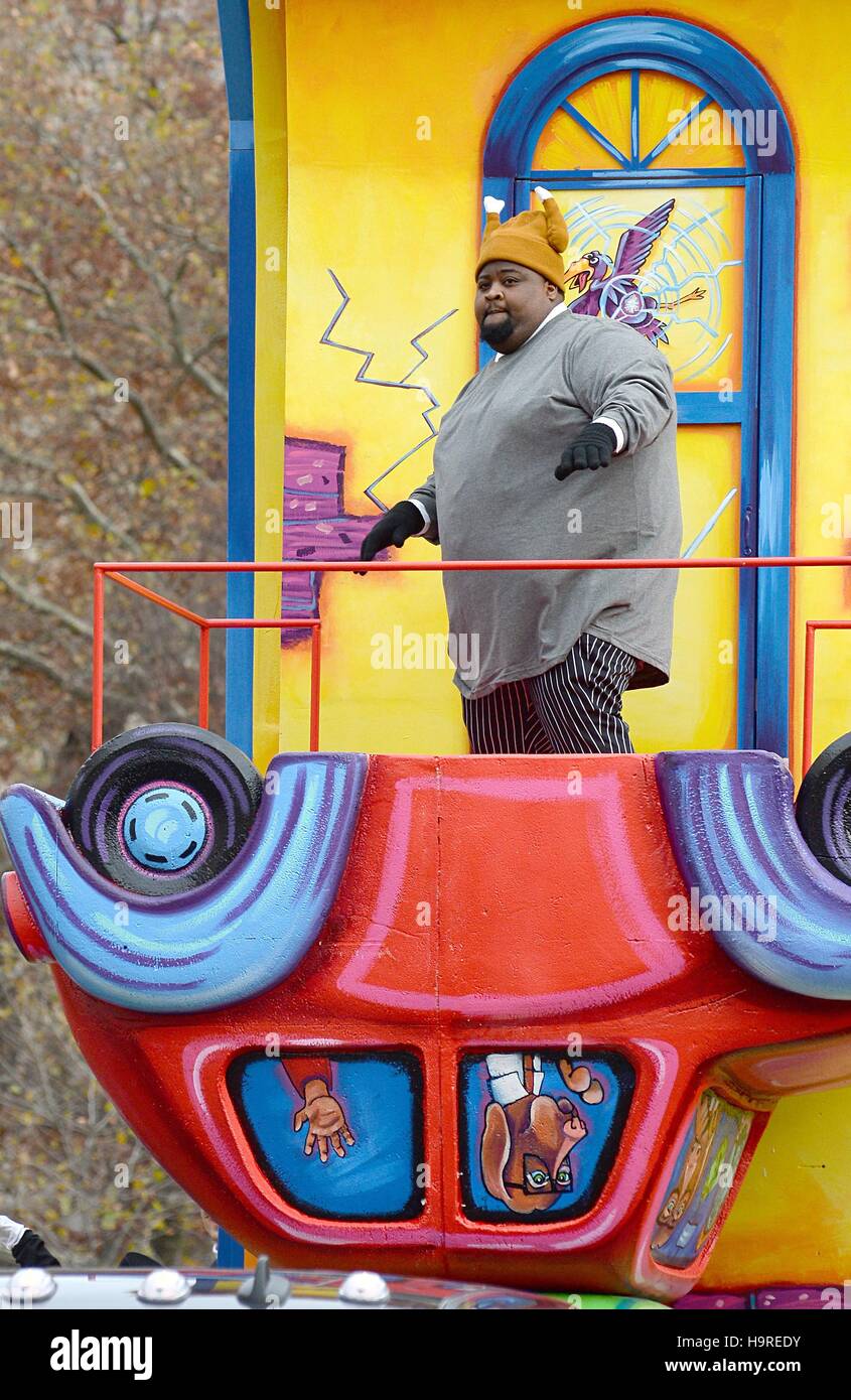 New York Ny Usa 24th Nov 16 Lunchmoney Lewis In Attendance For Stock Photo Alamy New York Ny Usa 24th Nov 16 Lunchmoney Lewis In Attendance For Stock Photo Alamy