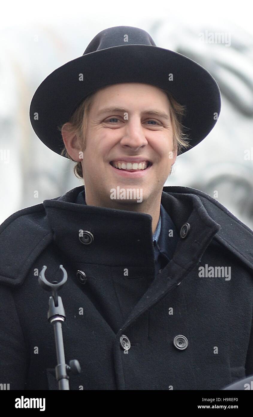 Macy Rector New York, NY, USA. 24th Nov, 2016. Ben Rector in attendance for Macy's ...