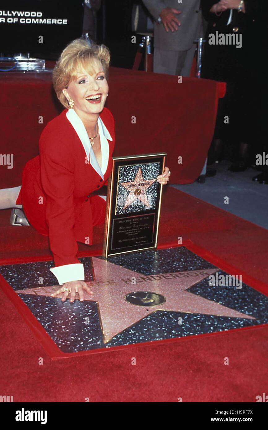 File. 24th Nov, 2016. FLORENCE AGNES HENDERSON (February 14, 1934 - November 24, 2016) was an American actress and singer with a career spanning six decades. She is best remembered for her starring role as matriarch Carol Brady on the ABC sitcom The Brady Bunch from 1969 to 1974. Henderson also appeared in film as well as on stage and hosted several long-running cooking and variety shows over the years. She was a contestant on Dancing with the Stars in 2010. Pictured: 1996 Florence Henderson star on walk of fame. © Globe Photos/ZUMAPRESS.com/Alamy Live News Stock Photo