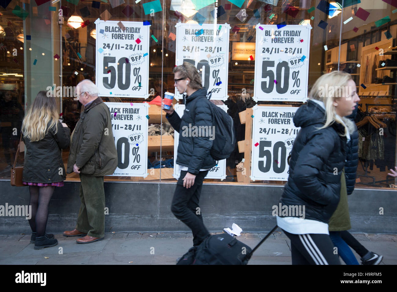 Urban outfitters 2016 hires stock photography and images Alamy