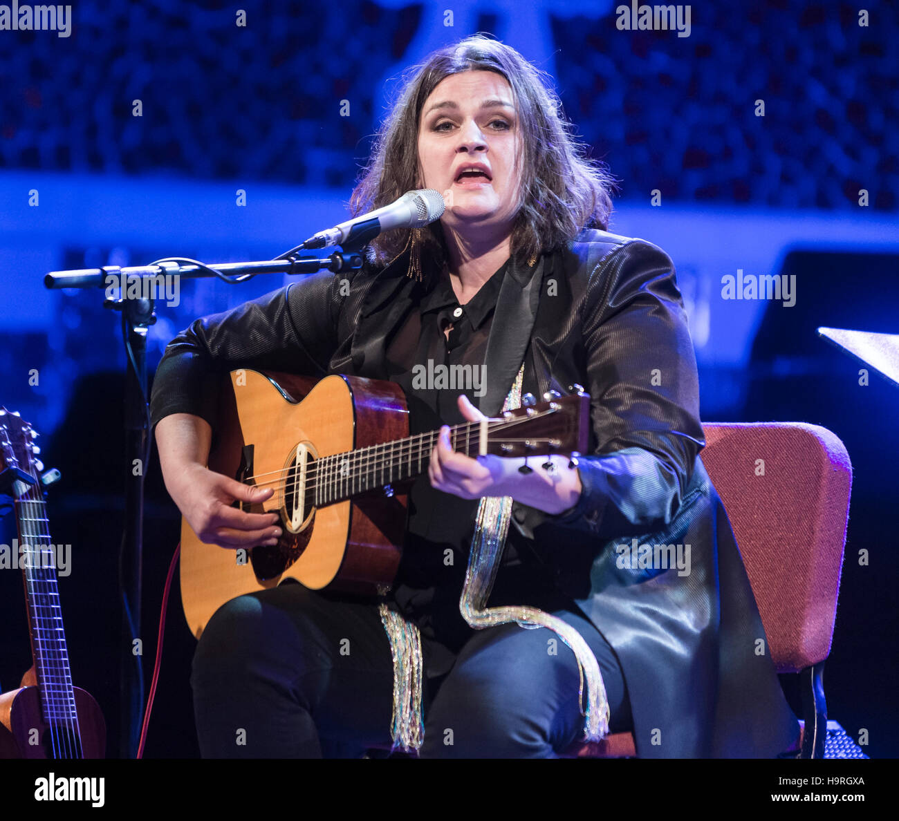 Barcelona, Spain. 25 November 2016. French-American jazz singer Madeleine Peyroux performs live on stage at Palau de la Musica during 2016 Voll-Damm Barcelona Jazz Festival. Credit:  Victor Puig/Alamy Live News Stock Photo