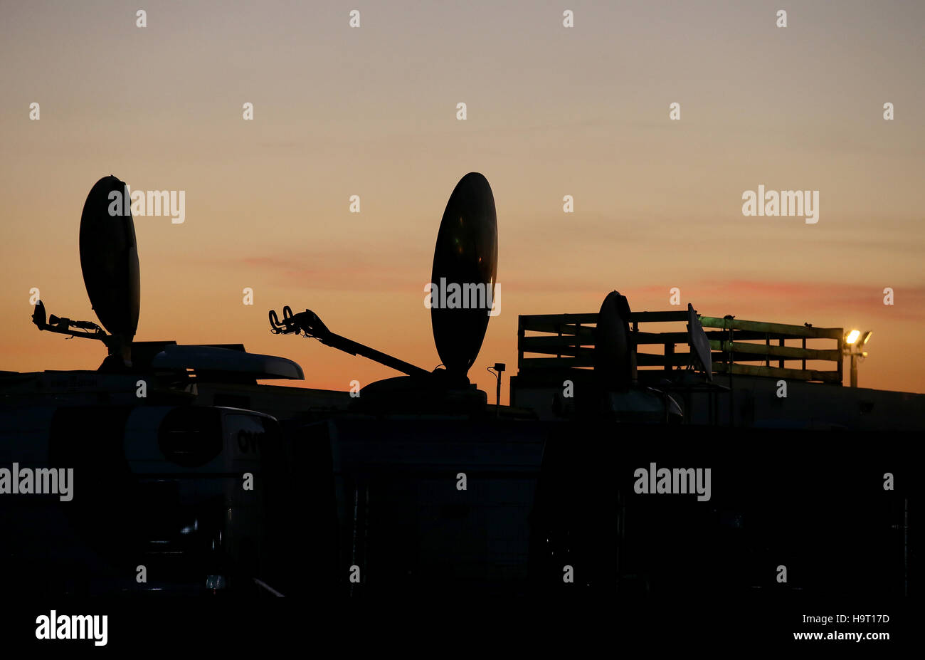 Satellite Trucks Hi-res Stock Photography And Images - Alamy