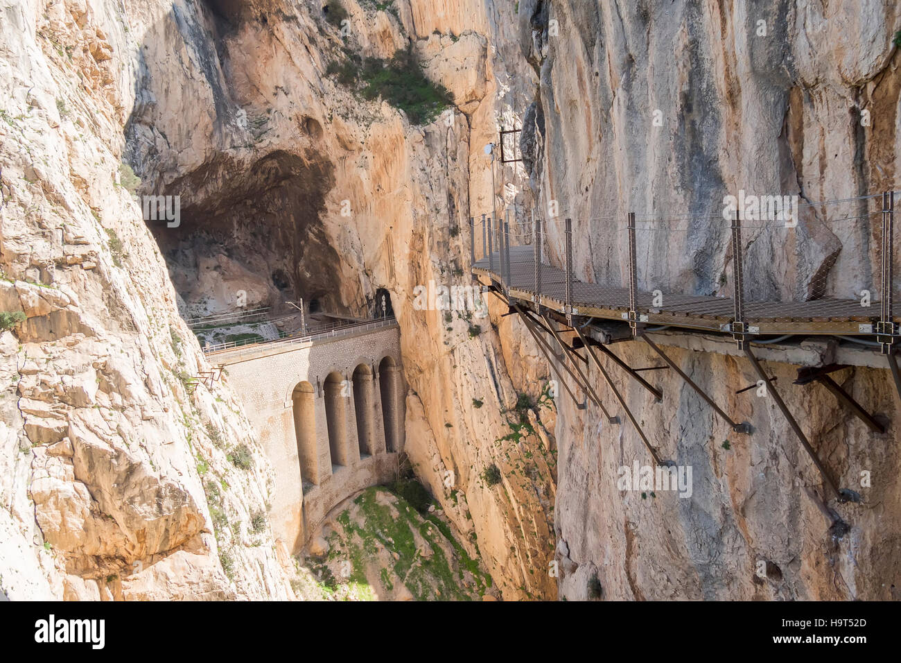 'El Caminito del Rey' (King's Little Path), World's Most Dangerous Footpath reopened in May 2015