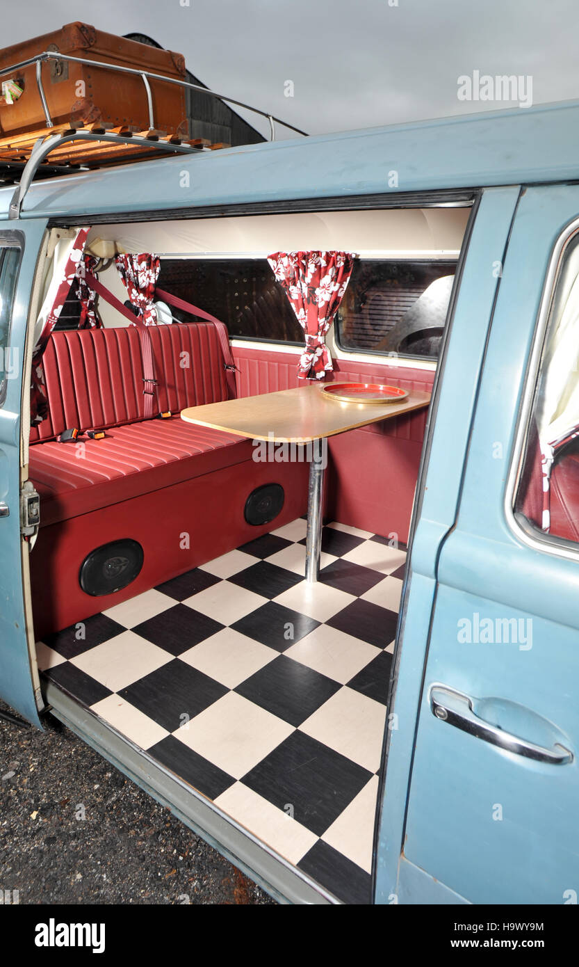 1971 VW Volkswagen Bay Window camper van Stock Photo - Alamy
