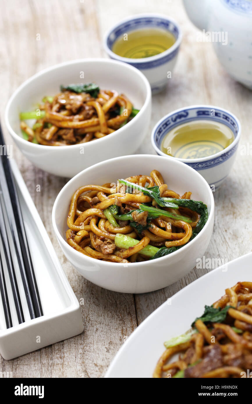 Shanghai fried noodle, Shanghai chow mein, chinese food Stock Photo - Alamy