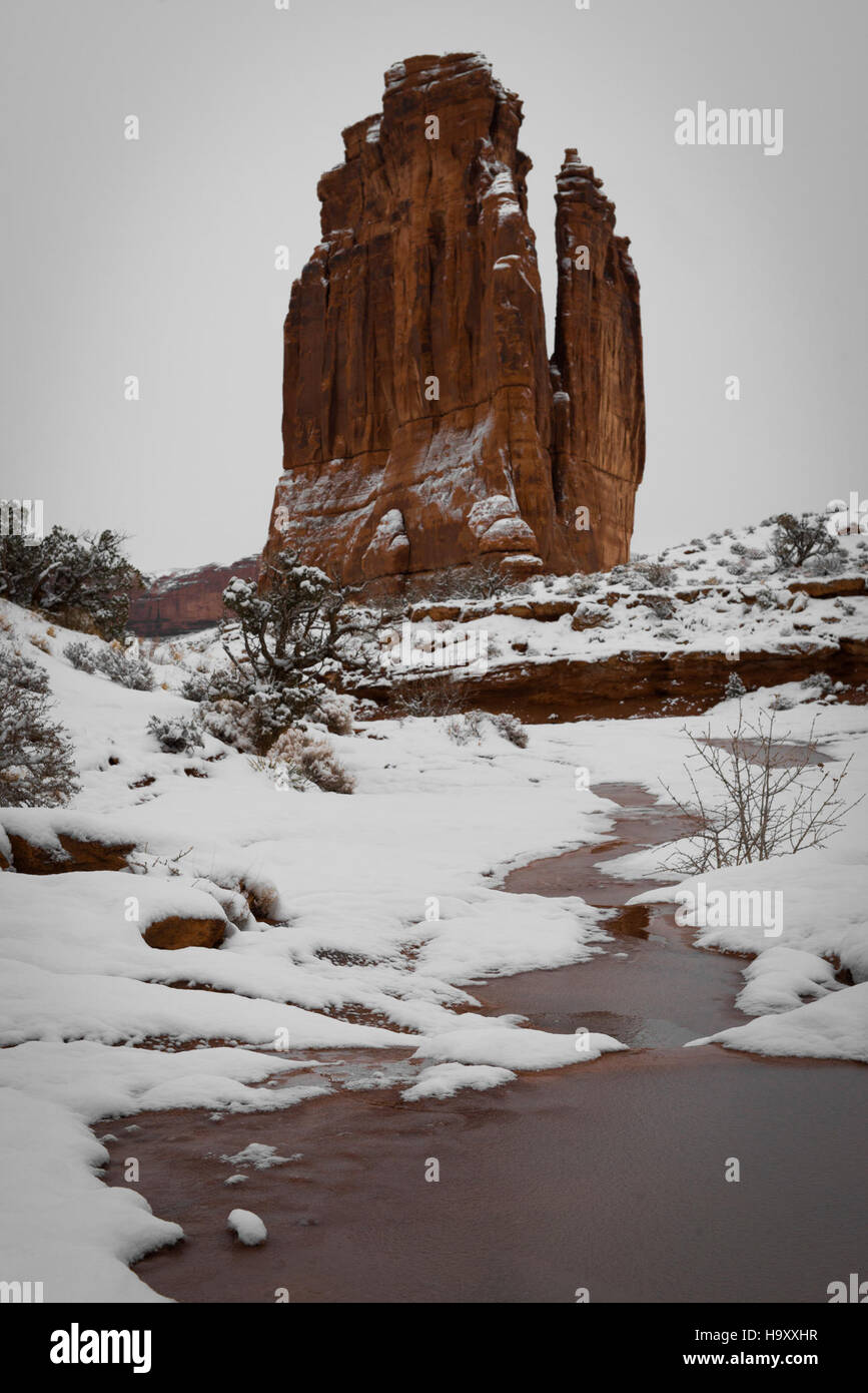 Park Avenue in Arches National Park showcases the majestic rock ...