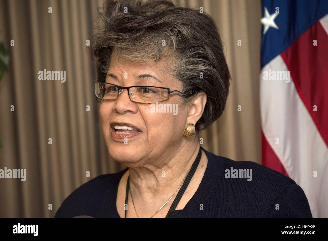 African american pilots hi-res stock photography and images - Alamy