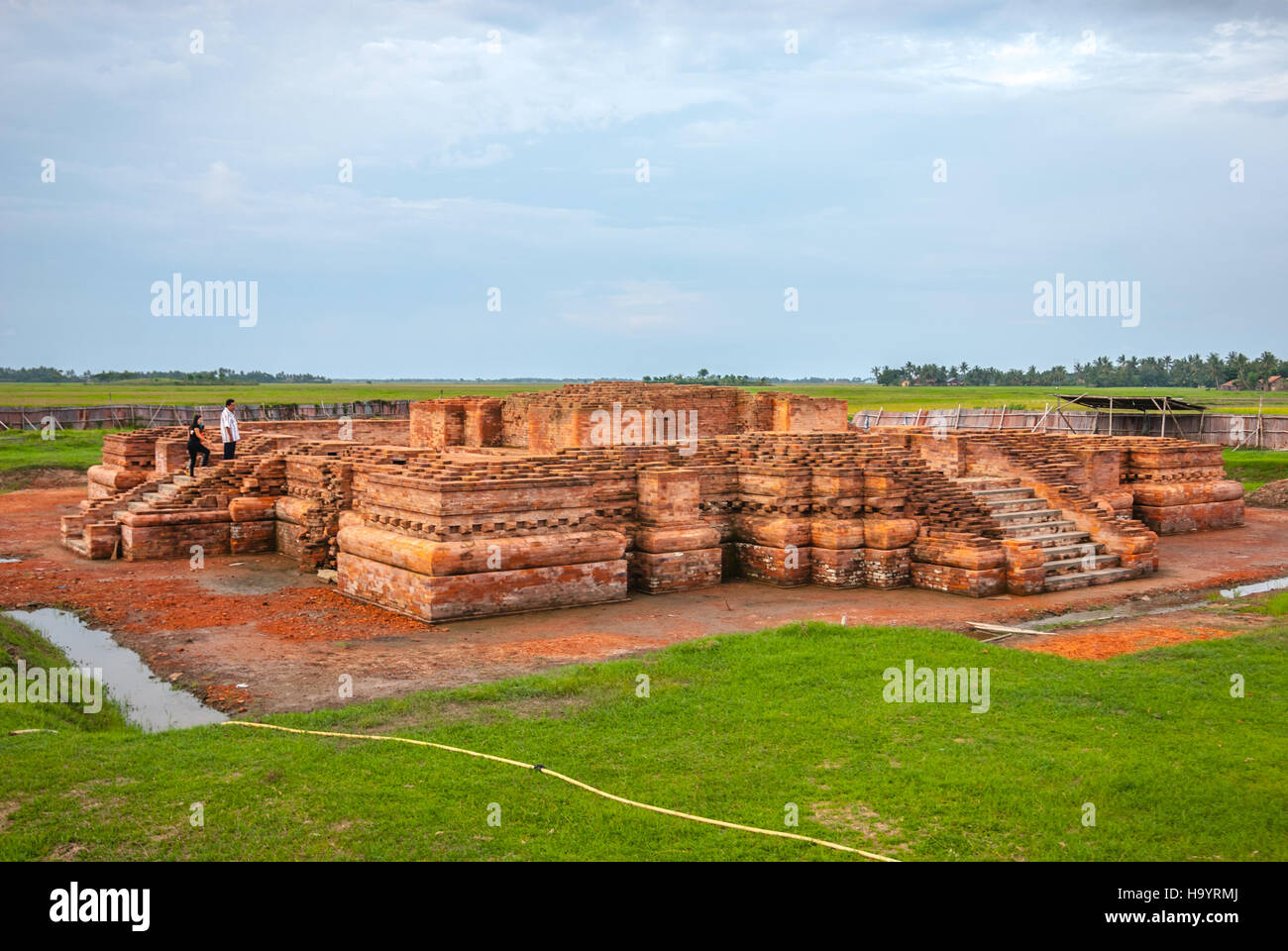 Red bricks temple hi-res stock photography and images - Alamy