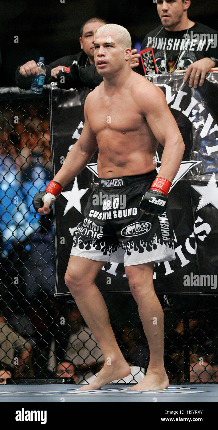Tito Ortiz Before His Fight With Rashad Evans During Ufc 73 At The