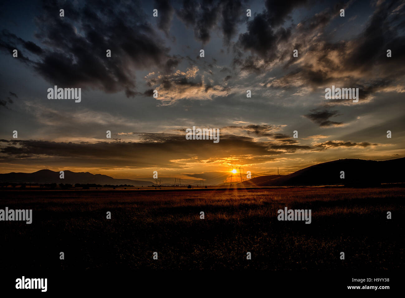 Beautiful sunset and sunrise hi-res stock photography and images - Alamy