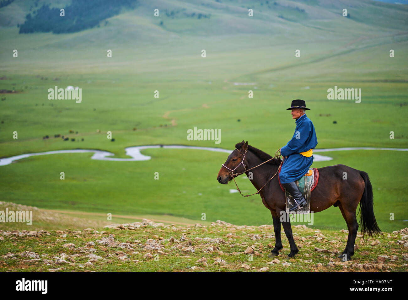Yurt mongolia horse hi-res stock photography and images - Alamy
