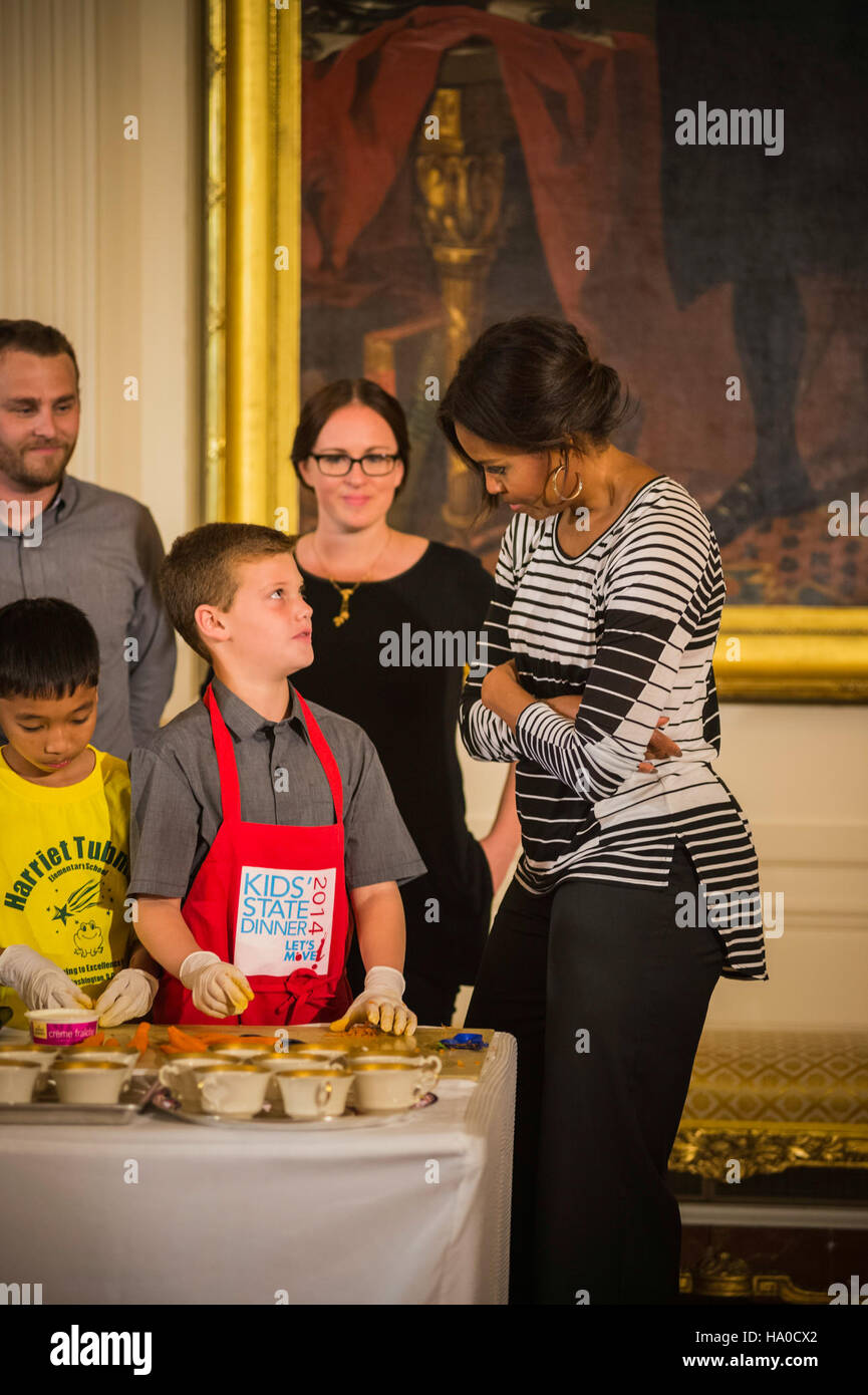 The USDA's Food and Nutrition Service (FNS) works to improve nutrition ...