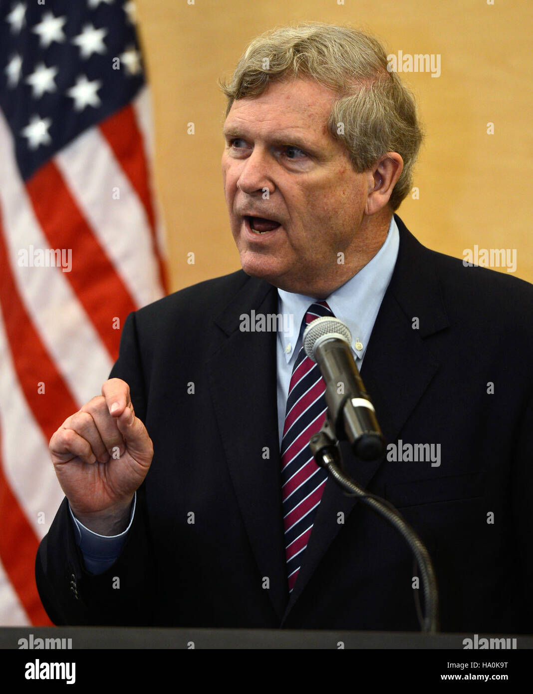 usdagov 17854152206 20150519-OSEC-CJD-3692 Stock Photo