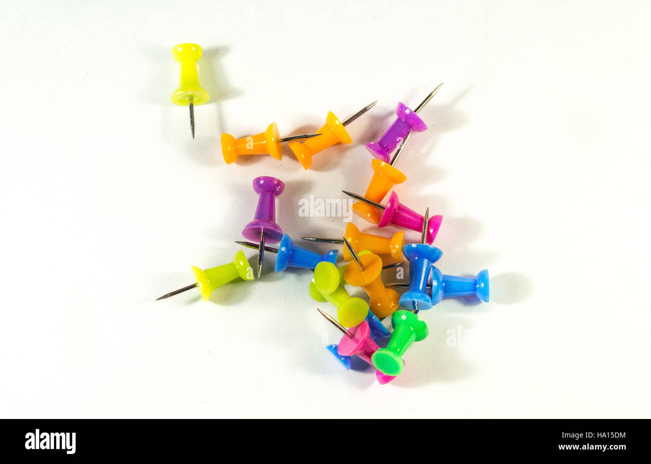 Cork board pins multi coloured Stock Photo Alamy