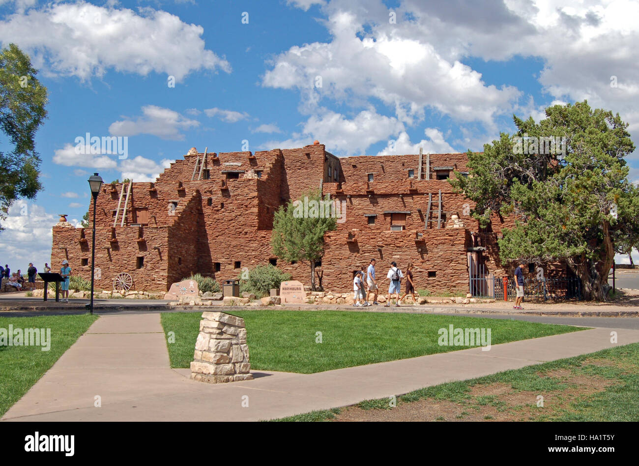 Hopi Structures The Grand Canyon’s Hopi House, a historical structure within the park ...