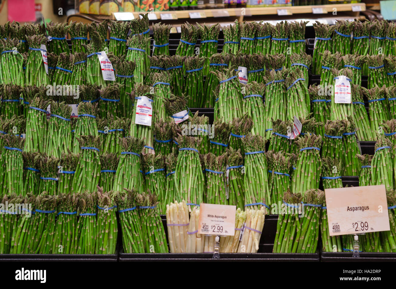 CNPP Grocery store asparagus fruit produce vegetables Stock Photo Alamy