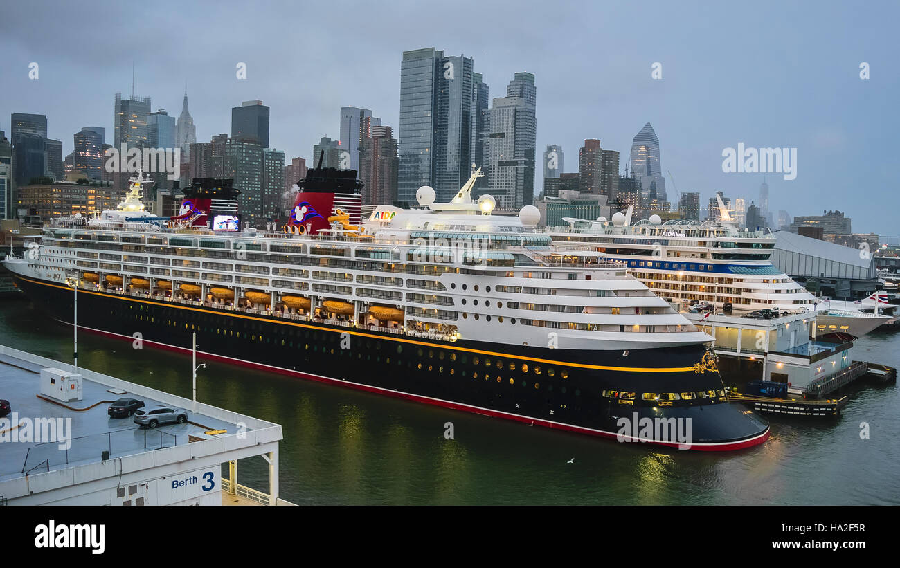 Disney Cruise Ship docked in Manhattan, New York Stock Photo Alamy
