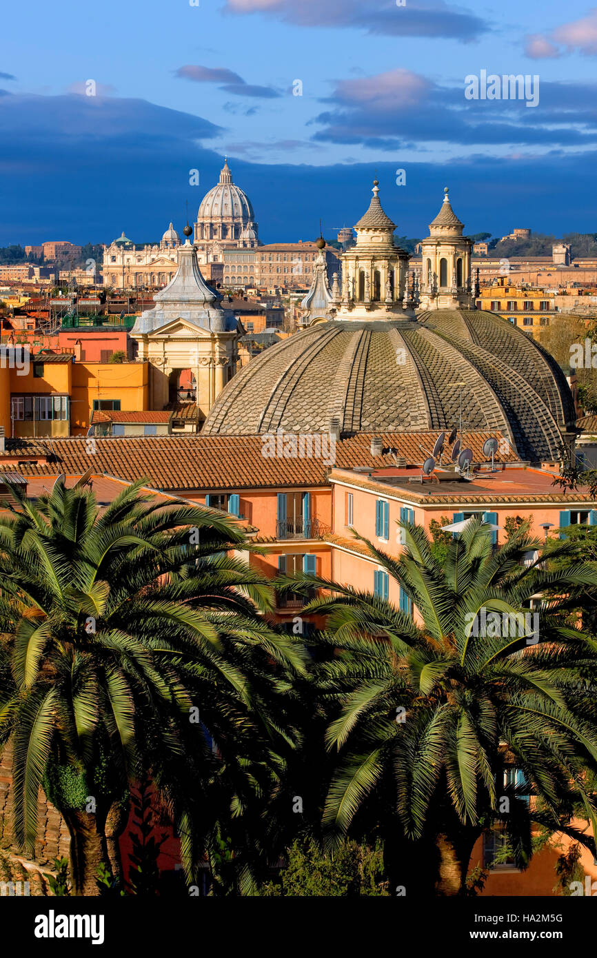 Overview of Rome with St Peter's in the background, Rome, Italy Stock Photo