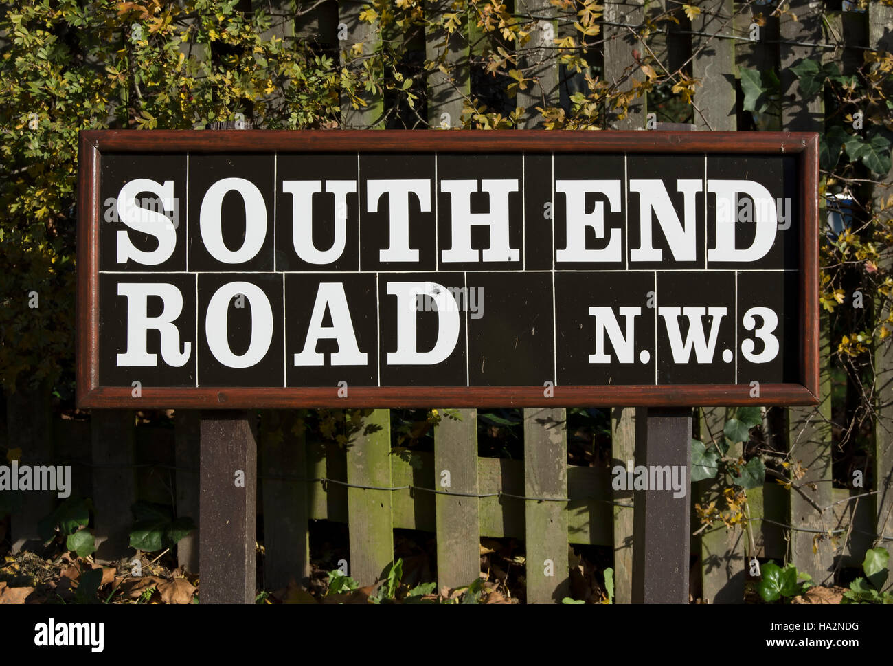 street name sign for south end road in hampstead, london nw3 Stock