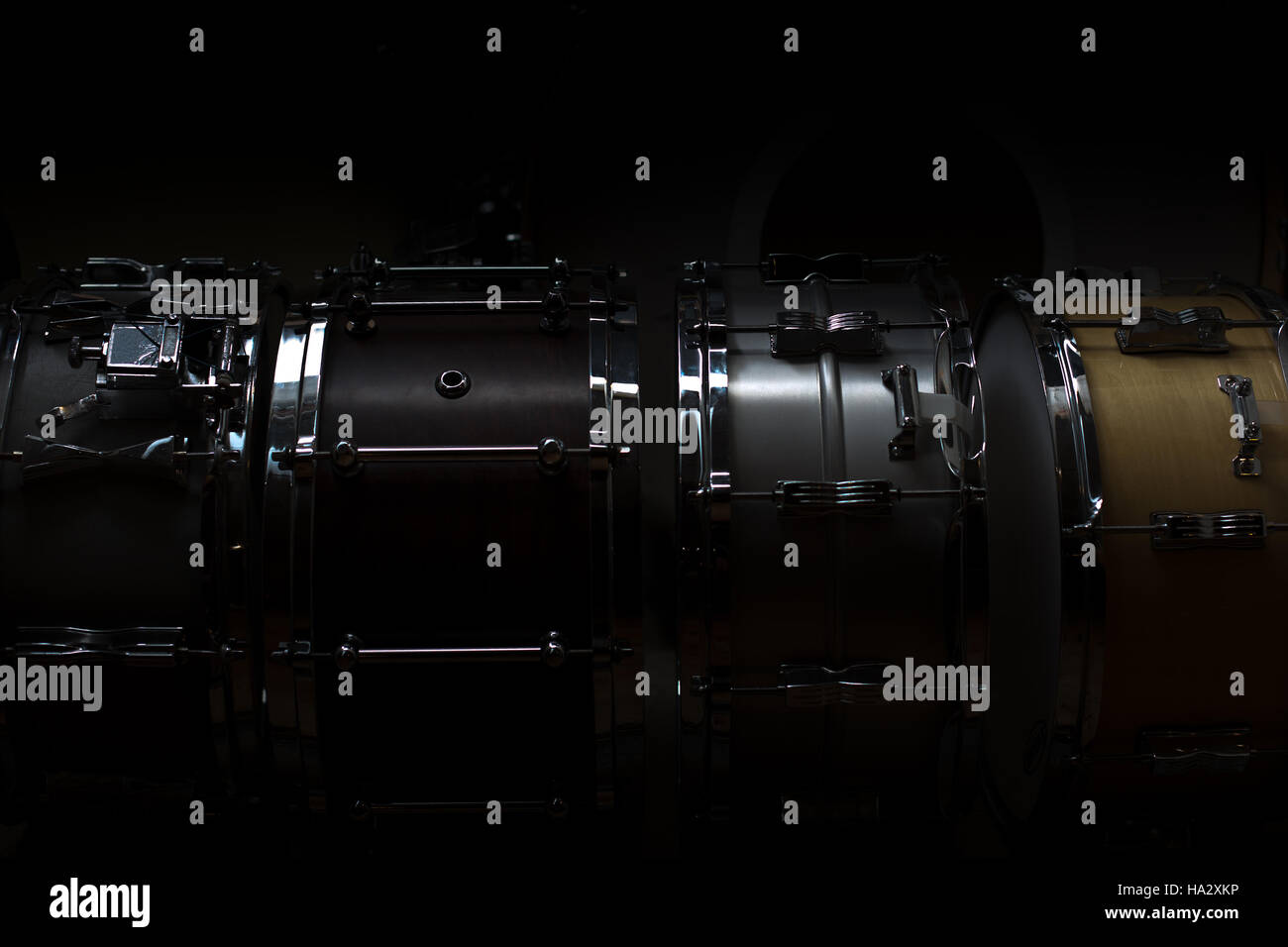Row of snare drums Stock Photo - Alamy