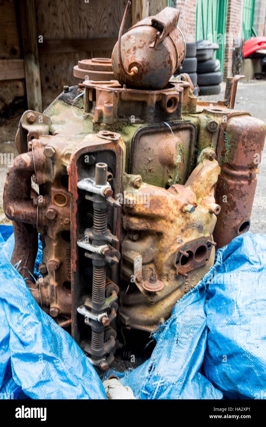Car chassis rusted hires stock photography and images Alamy