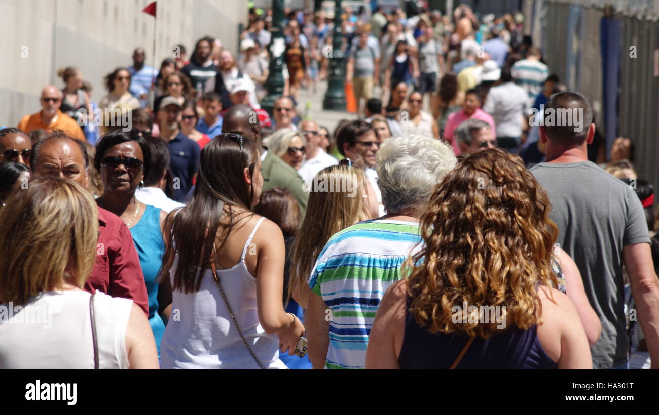 Urban Sidewalk People And Pedestrians Stock Photo - Alamy