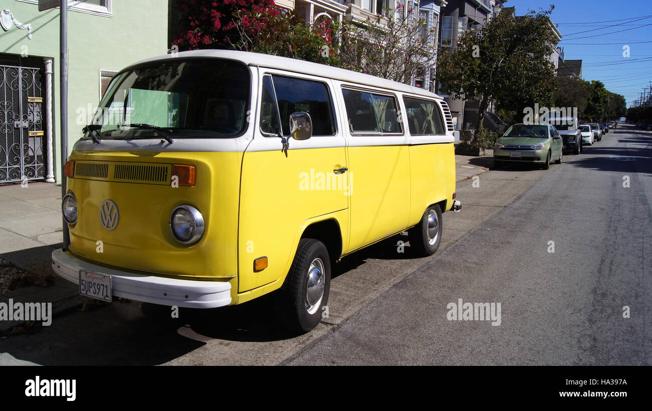 SAN FRANCISCO, USA - OCTOBER 5th, 2014: A 1968 Vintage Volkswagen Bus in the streets of SFO California Stock Photo