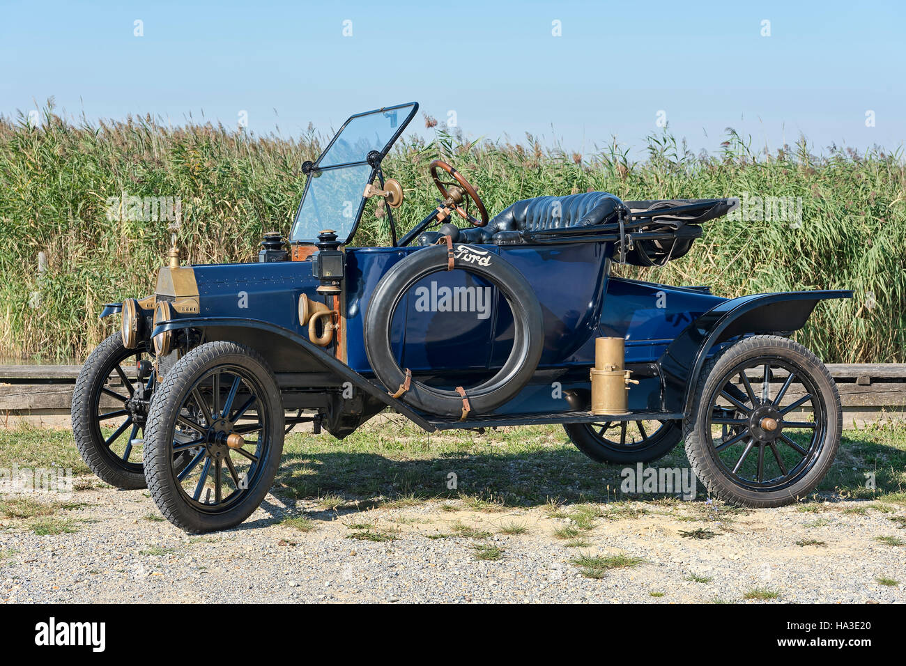 Vintage car, Ford T Runabout, built in 1913, 4 cylinders, cubic capacity 2700 cc, 2 forward gears, semi-automatic, 20 hp, 72 kmh Stock Photo