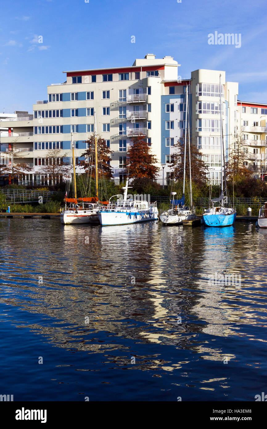 Modern apartments and boats at Hannover Quay, Bristol Harbourside, UK Stock Photo