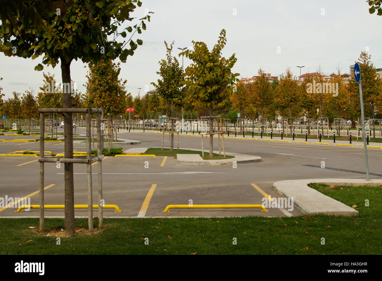Car parking in hi-res stock photography and images - Alamy