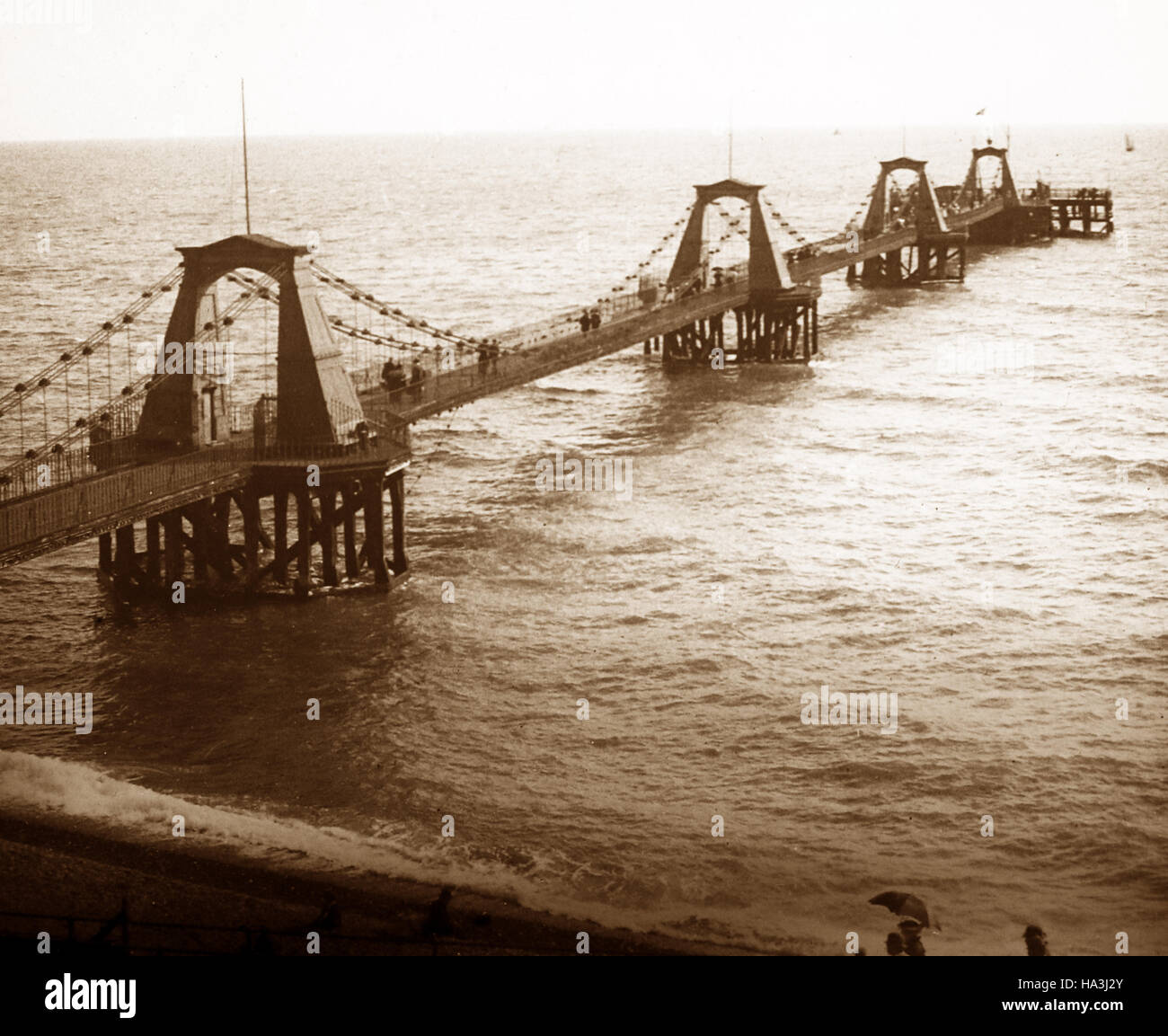 The chain pier brighton hires stock photography and images Alamy