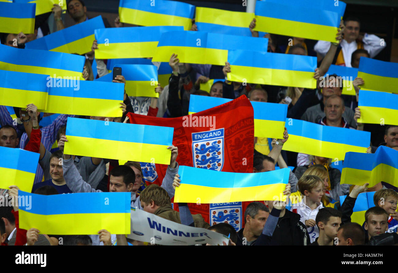 Ukraine national team flags qualifier hi-res stock photography and ...