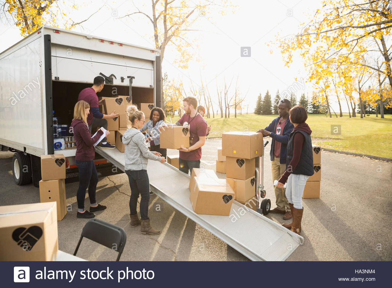 Unloading Food Truck Stock Photos & Unloading Food Truck Stock Images