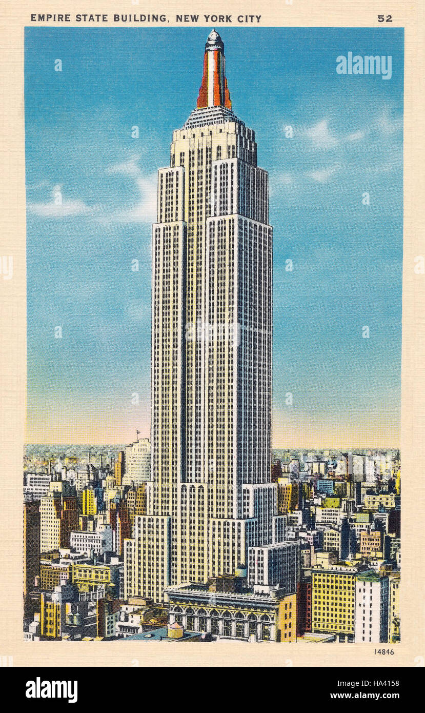 U.S. postcard of the Empire State Building in New York City Stock Photo